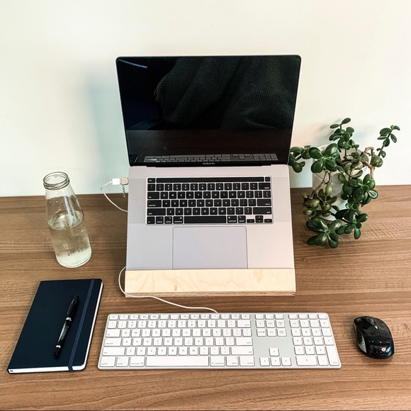 Custom Laptop and desktop stand - Picture 3 of 8